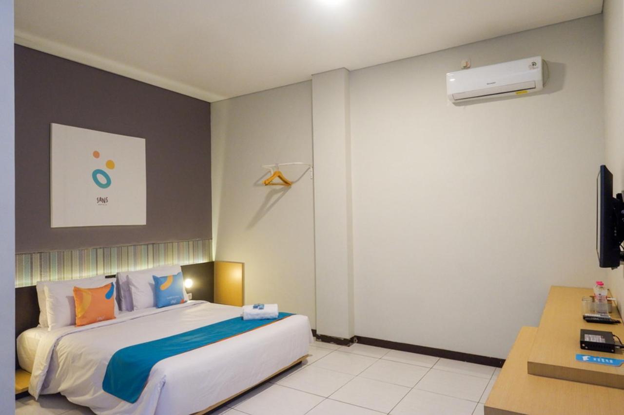 Sans Hotel Good Wish Semarang Jomblang 外观 照片
