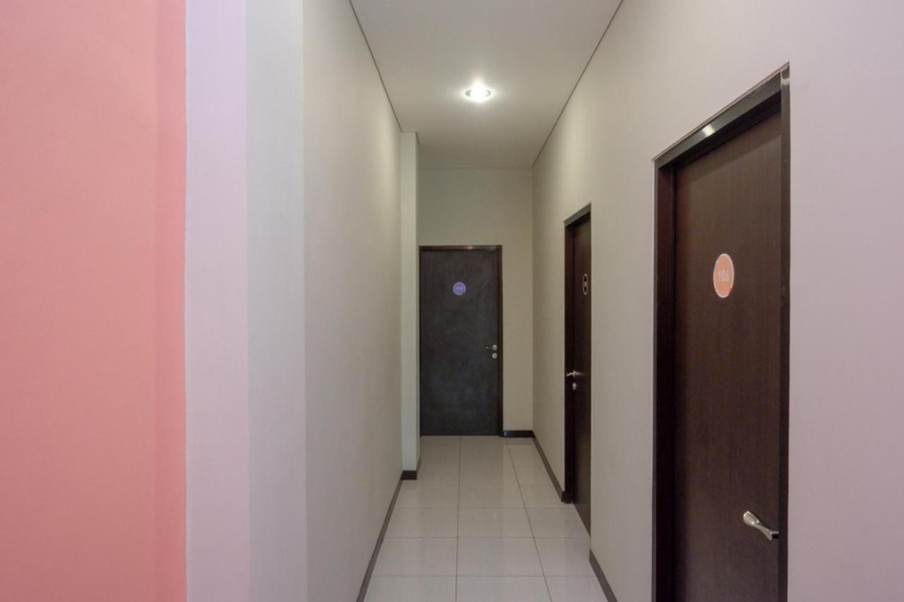 Sans Hotel Good Wish Semarang Jomblang 外观 照片